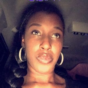 Meet your Posher, Ebonee